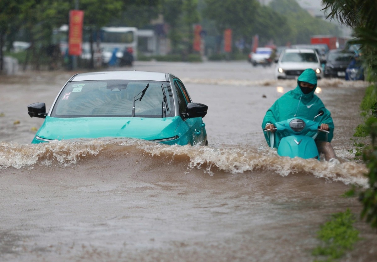 dong-co-vinfast-van-hanh-ra-sao-trong-dieu-kien-ngap-nuoc