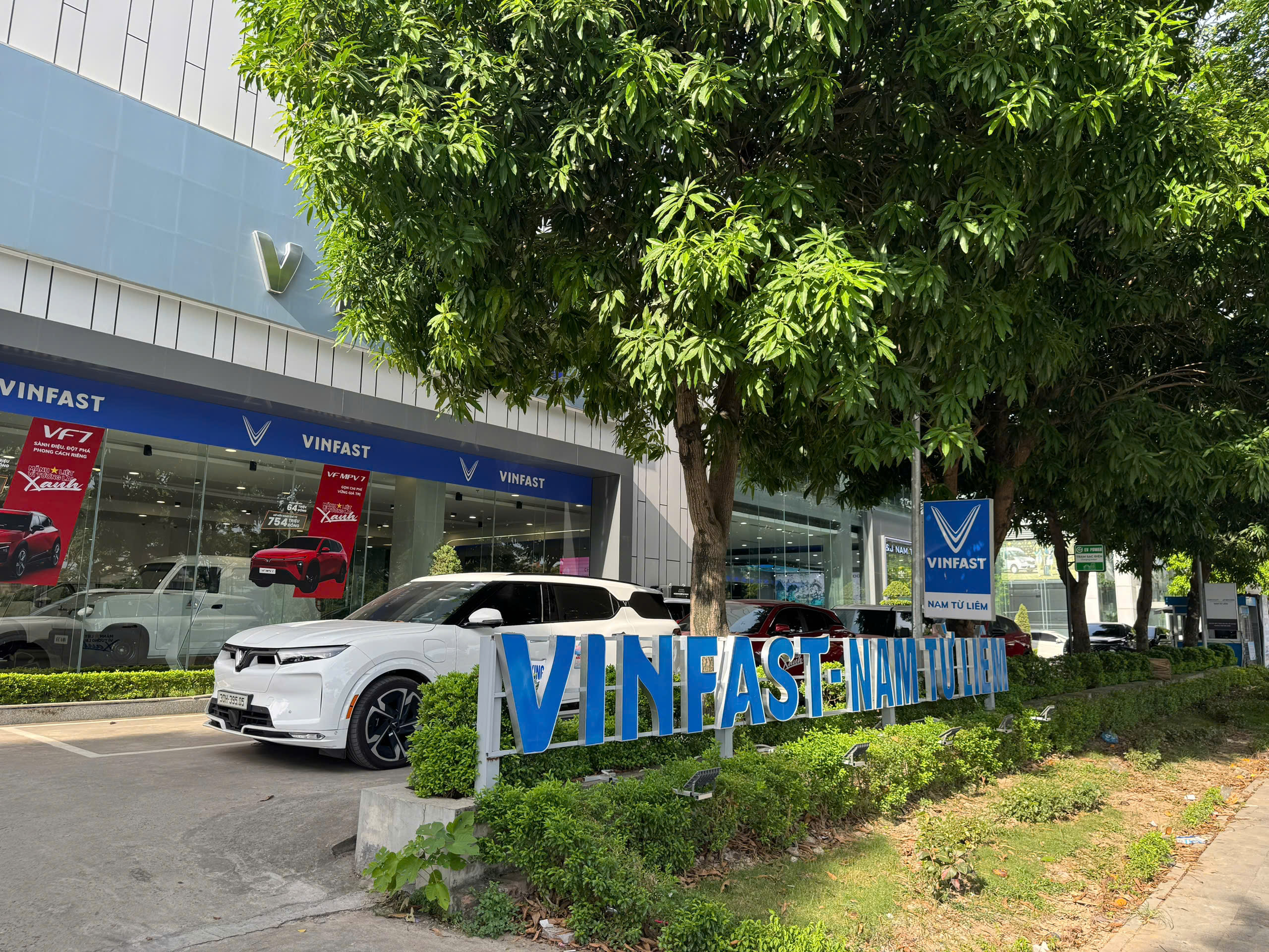 vinfast-nam-tu-liem