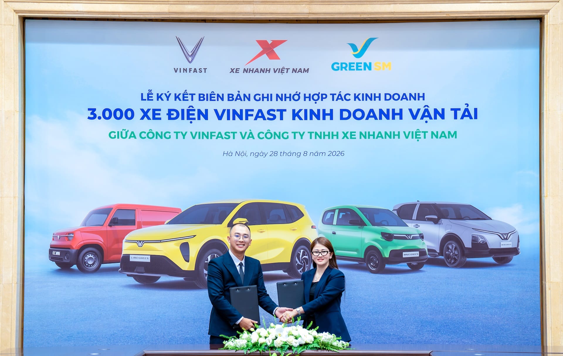 xe-nhanh-viet-nam-ban-ky-hop-tac-mua-3-000-o-to-dien-vinfast-van-doanh-tren-nen-tang-green-sm-platform